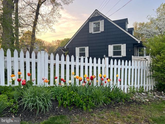 2201 HARVARD DR, Alexandria, VA 22307