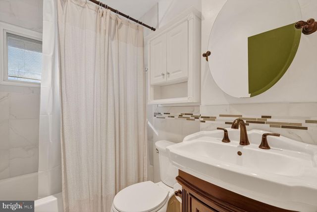 2201 HARVARD DR, Alexandria, VA 22307