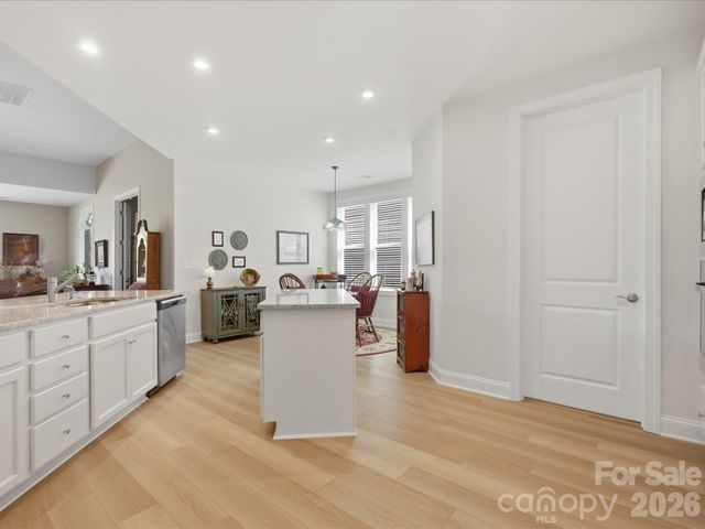 7117 Jolly Brook Drive, Charlotte, NC 28215