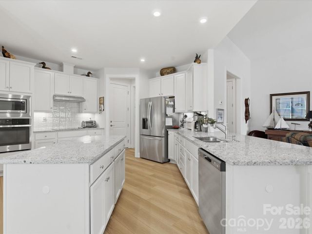 7117 Jolly Brook Drive, Charlotte, NC 28215