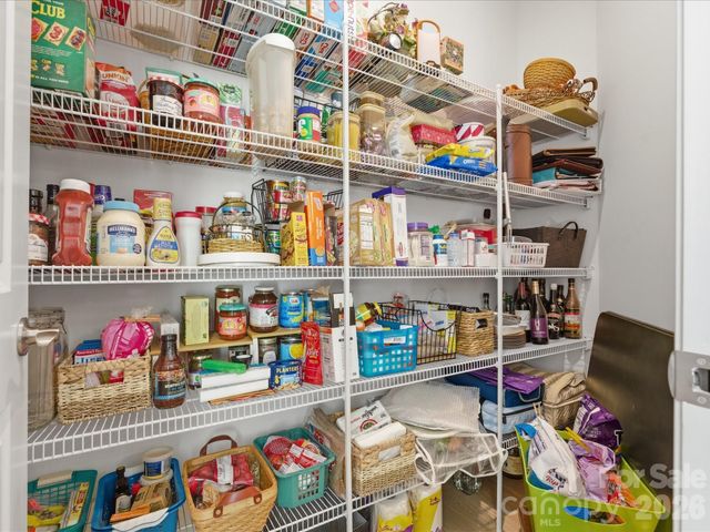 7117 Jolly Brook Drive, Charlotte, NC 28215