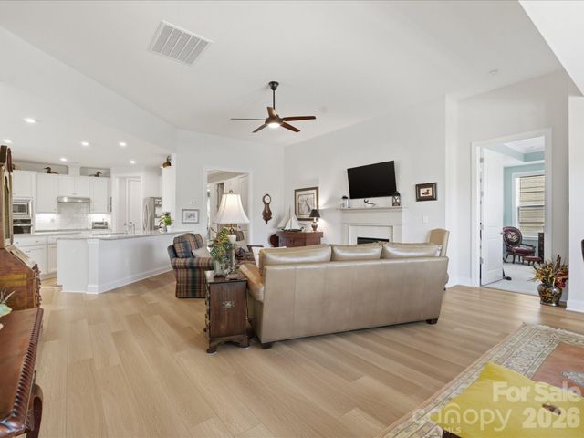 7117 Jolly Brook Drive, Charlotte, NC 28215