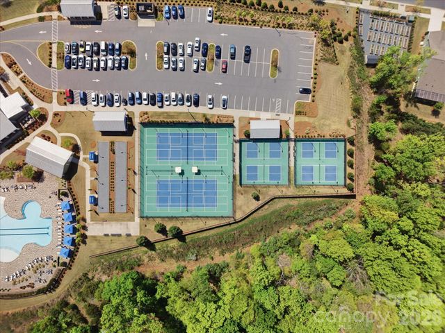 7117 Jolly Brook Drive, Charlotte, NC 28215