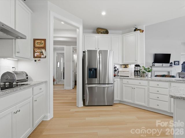 7117 Jolly Brook Drive, Charlotte, NC 28215