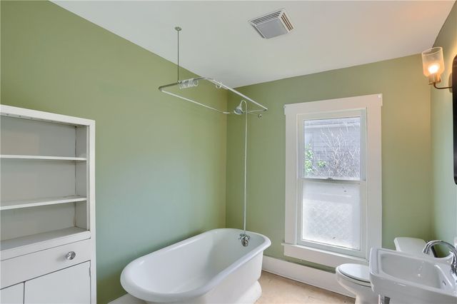 517 Lyndal St, New Castle, PA 16101