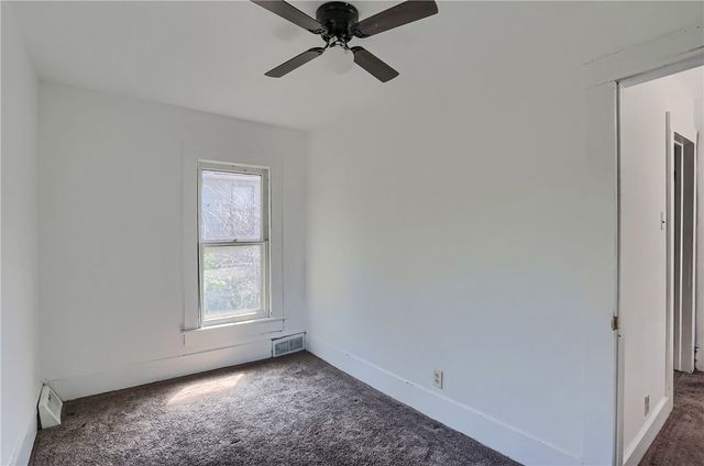 517 Lyndal St, New Castle, PA 16101