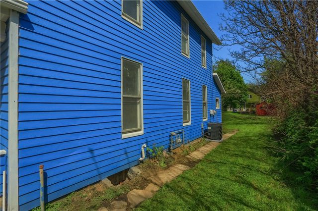 517 Lyndal St, New Castle, PA 16101