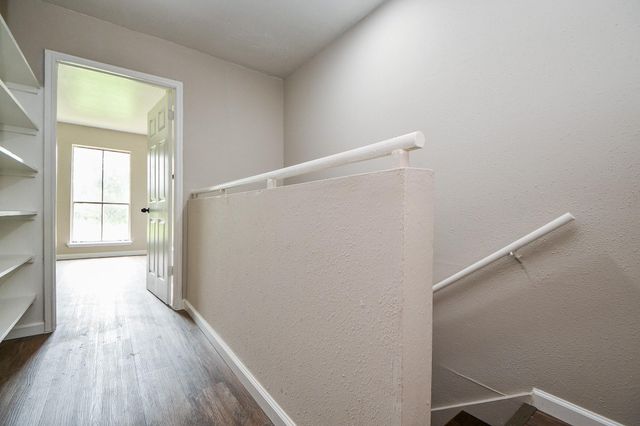 11000 Kinghurst Drive 156, Houston, TX 77099