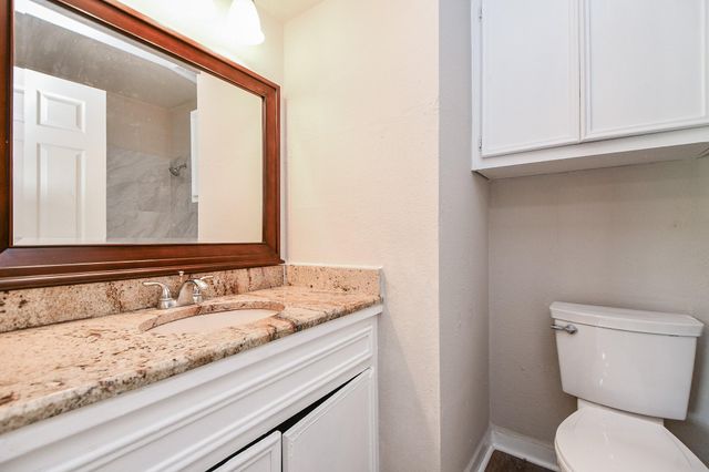 11000 Kinghurst Drive 156, Houston, TX 77099