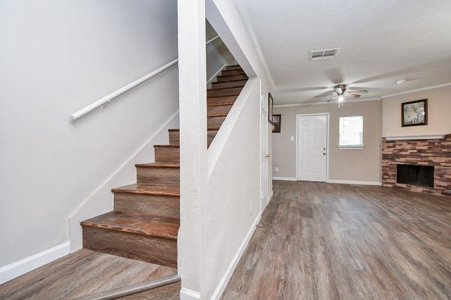 11000 Kinghurst Drive 156, Houston, TX 77099
