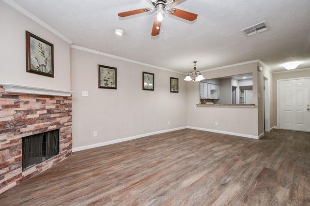 11000 Kinghurst Drive 156, Houston, TX 77099