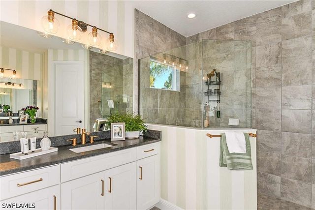 4239 Pegasus WAY, Naples, FL 34120