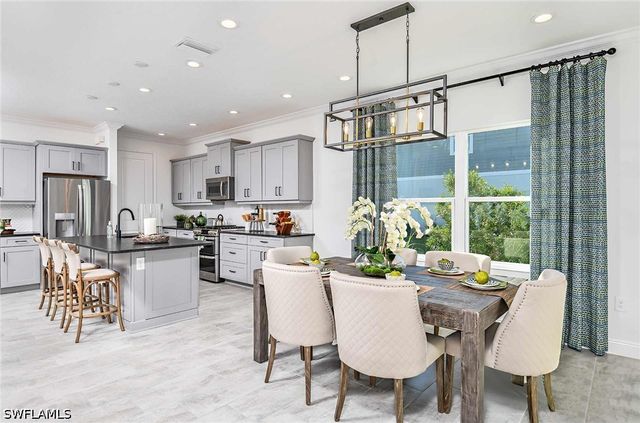 4239 Pegasus WAY, Naples, FL 34120