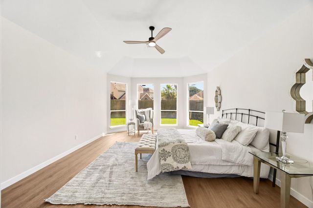 16010 Ashvale Drive, Tomball, TX 77377