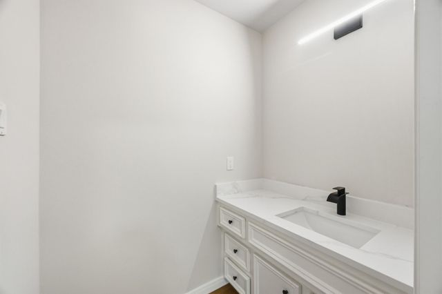 16010 Ashvale Drive, Tomball, TX 77377