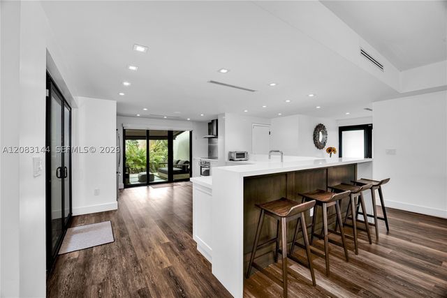 8201 SW 62nd Ave, South Miami, FL 33143