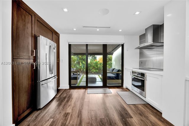 8201 SW 62nd Ave, South Miami, FL 33143