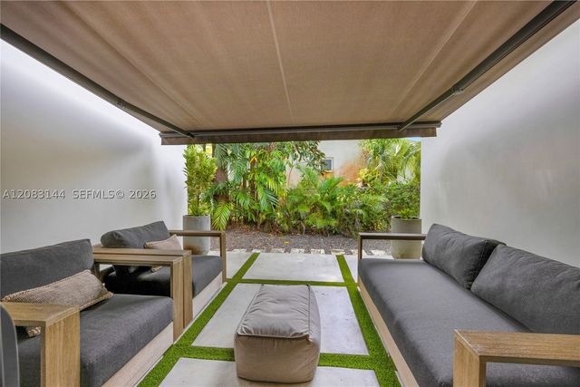 8201 SW 62nd Ave, South Miami, FL 33143