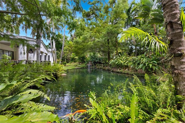 8201 SW 62nd Ave, South Miami, FL 33143
