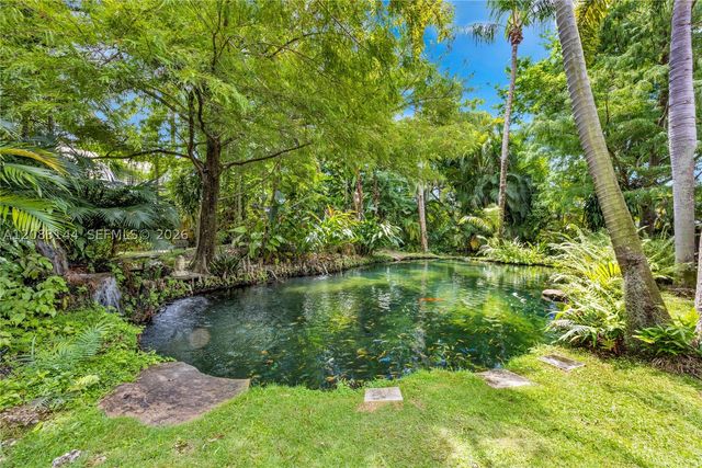 8201 SW 62nd Ave, South Miami, FL 33143