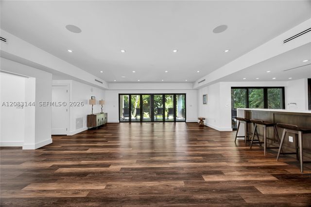 8201 SW 62nd Ave, South Miami, FL 33143