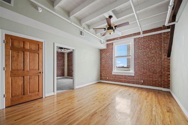1927 Harborside Drive 304, Galveston, TX 77550