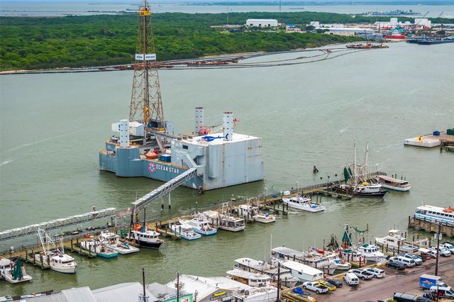1927 Harborside Drive 304, Galveston, TX 77550