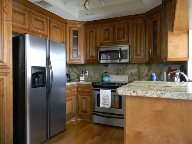 1927 Harborside Drive 304, Galveston, TX 77550