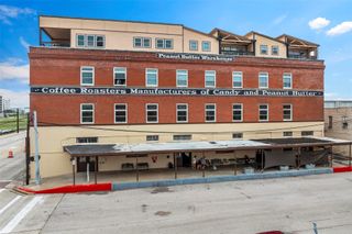 1927 Harborside Drive 304, Galveston, TX 77550