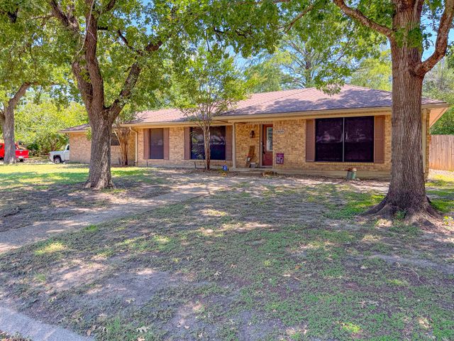 2809 Lafayette Street, Corsicana, TX 75110
