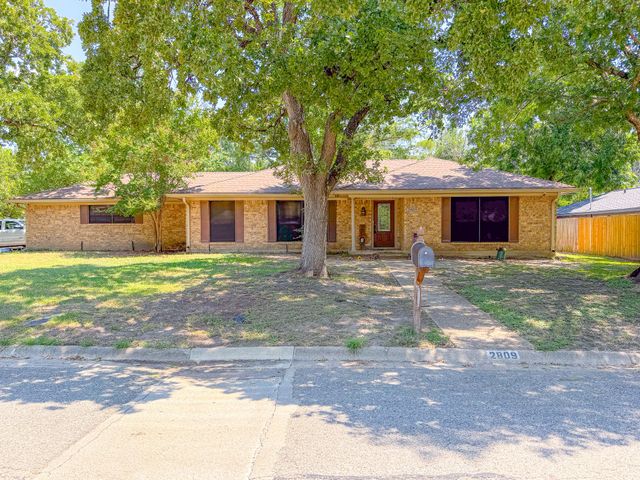 2809 Lafayette Street, Corsicana, TX 75110