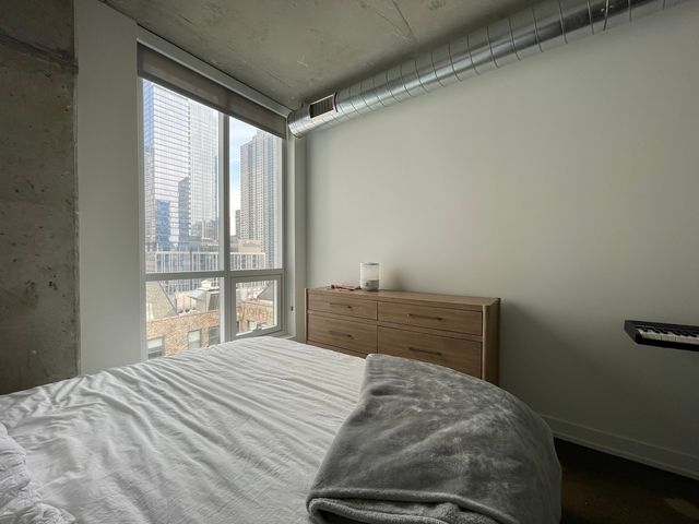 810 N CLARK Street 901, Chicago, IL 60654