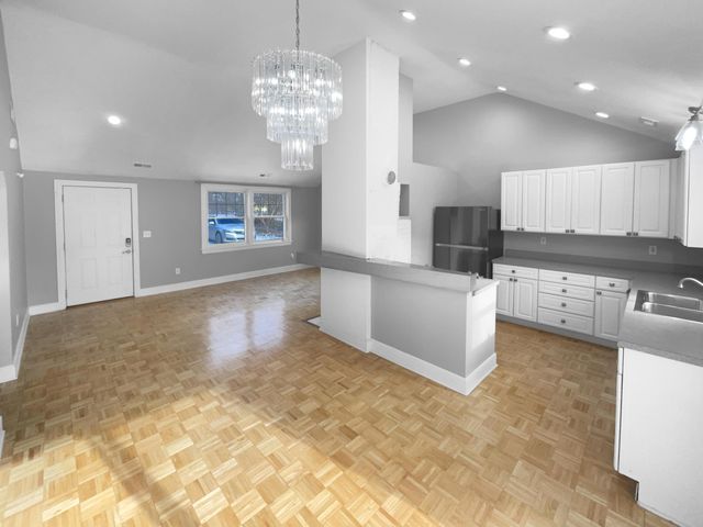 281 E Selby Boulevard, Columbus, OH 43085