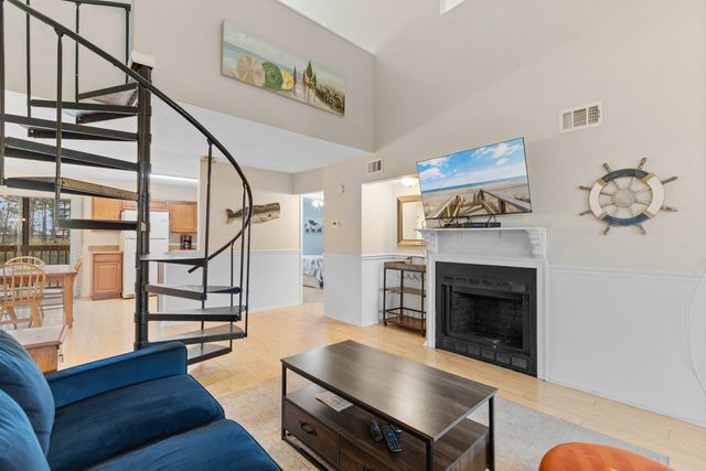 1356 Glenns Bay Rd Apt 203D, Surfside Beach, SC 29575