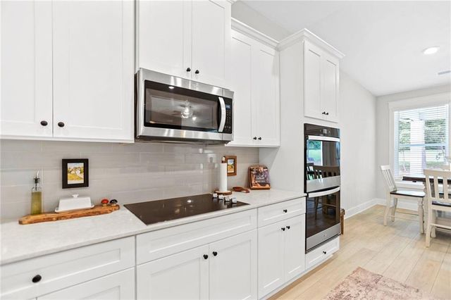 96 Whites Pond Road, Moreland, GA 30259