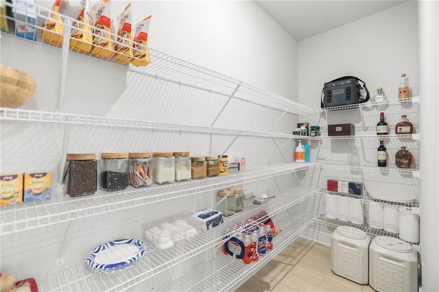 96 Whites Pond Road, Moreland, GA 30259