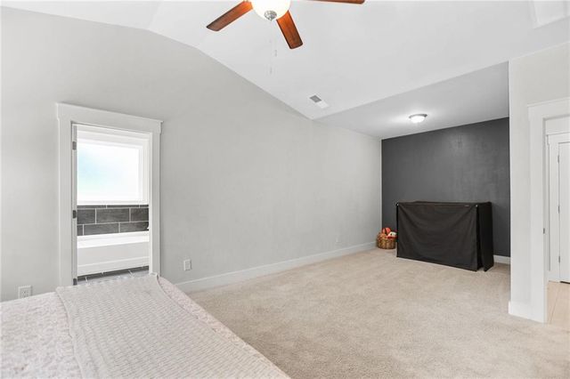 96 Whites Pond Road, Moreland, GA 30259