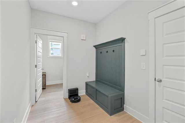 96 Whites Pond Road, Moreland, GA 30259