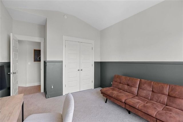 96 Whites Pond Road, Moreland, GA 30259