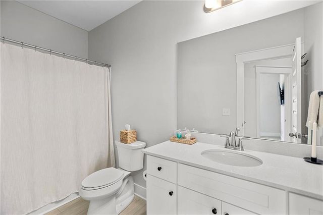 96 Whites Pond Road, Moreland, GA 30259