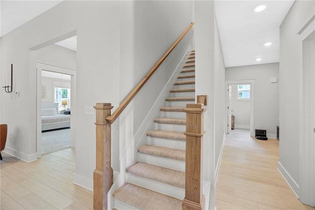 96 Whites Pond Road, Moreland, GA 30259