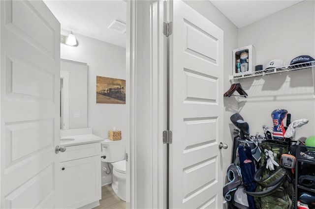96 Whites Pond Road, Moreland, GA 30259