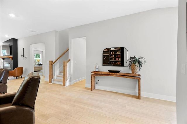 96 Whites Pond Road, Moreland, GA 30259