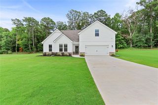 96 Whites Pond Road, Moreland, GA 30259