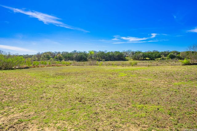 4317 State Hwy 173, Bandera, TX 78003