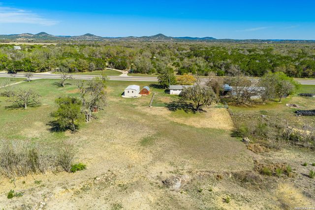 4317 State Hwy 173, Bandera, TX 78003