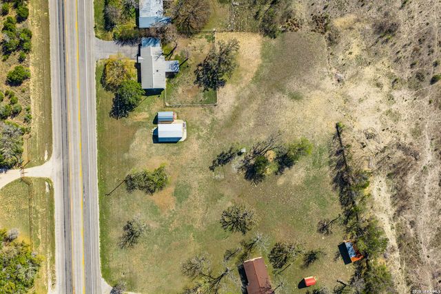 4317 State Hwy 173, Bandera, TX 78003