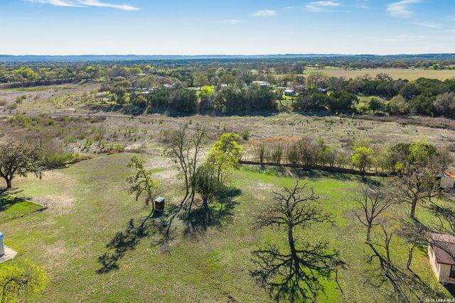 4317 State Hwy 173, Bandera, TX 78003