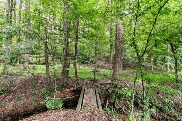 411 Hunting Hills Drive, Braselton, GA 30517