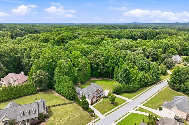 411 Hunting Hills Drive, Braselton, GA 30517